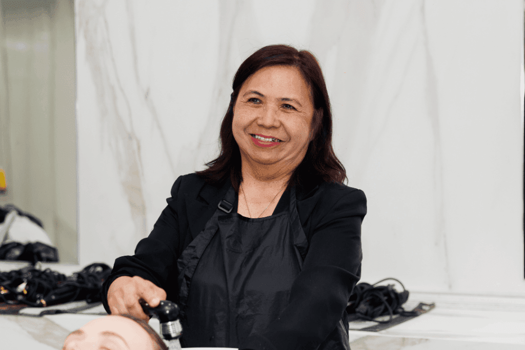 Meet Marites! Marites has been able to shine her talents at a busy hairdressing salon with support from our Inclusive Employment Australia (IEA) program.